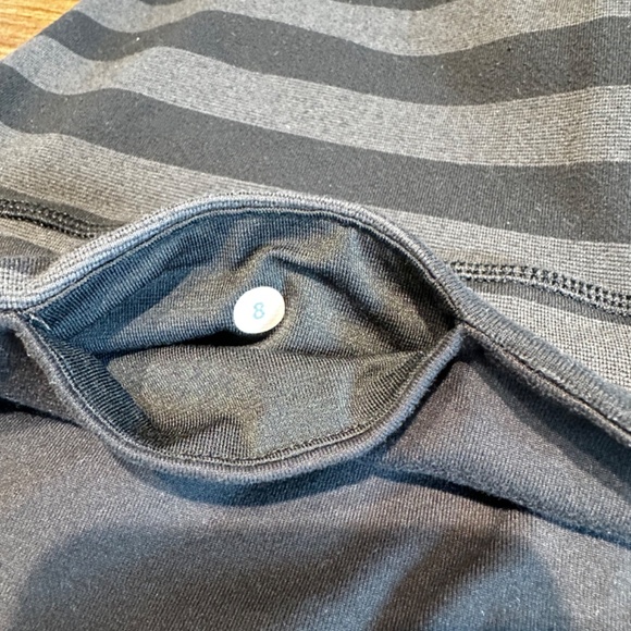 Lululemon wunder unders sz 8 luon - Picture 5 of 6